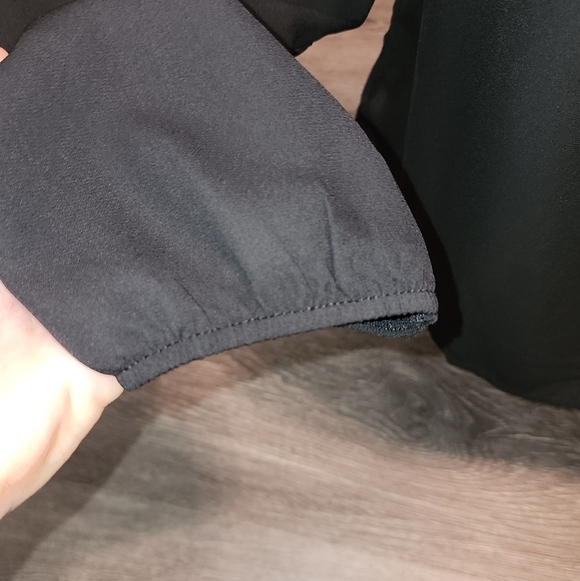 Forever 21 black top - Picture 2 of 4